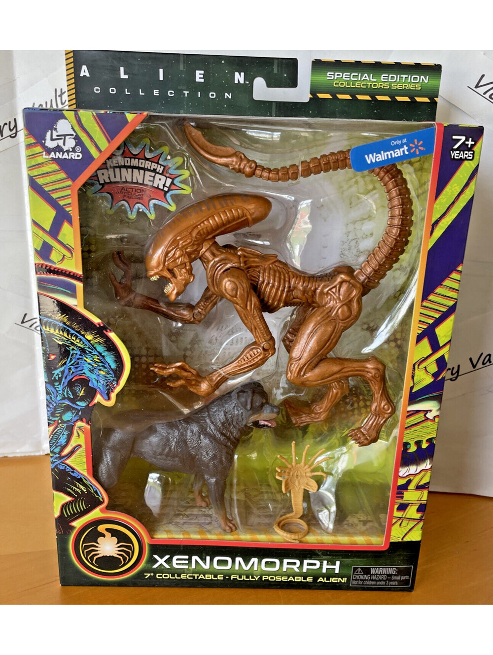 New Lanard Toys Alien Collection: 7" Tall Runner Xenomorph Set LN-31316